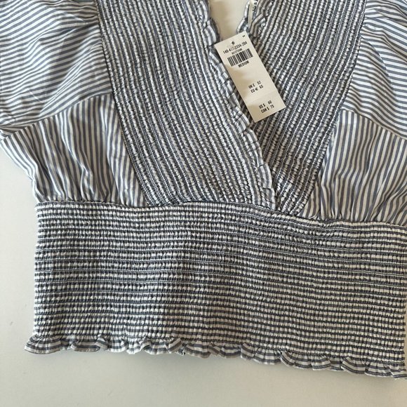 Abercrombie & Fitch NEW Smocked Poplin Puff Sleeve Top Medium - Picture 6 of 6